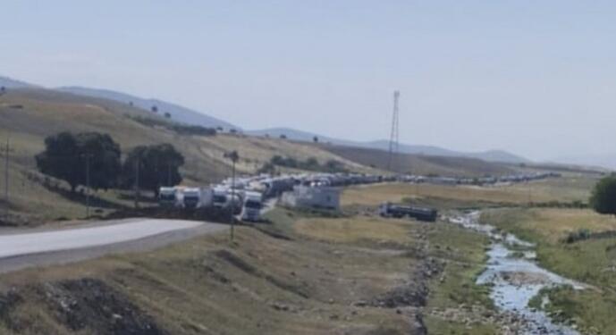 Hükümetin ekonomi politikalarına karşı Süleymaniye’de eylem