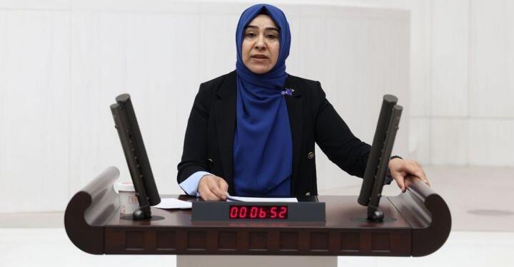 Irkçı öğretmenler Meclis gündemine taşındı