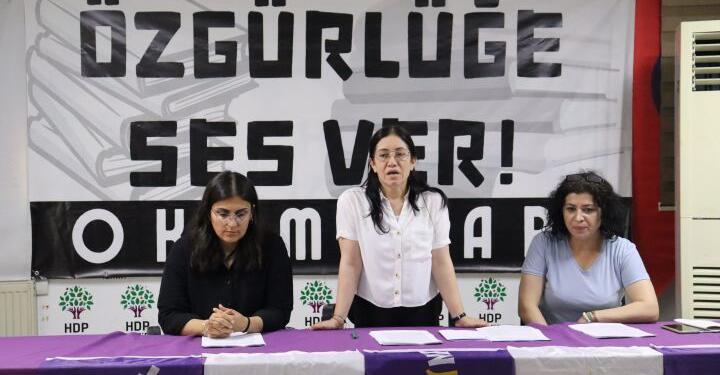 ‘Özgürlüğe ses ver’ eylemi kapsamında okuma etkinliği