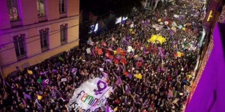 Feminist Gece Yürüyüşü davasında beraat