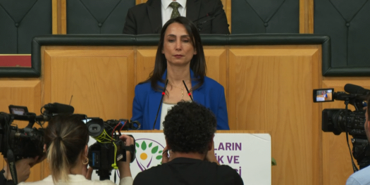 Hatimoğulları: Saray medyası algı yaratıyor