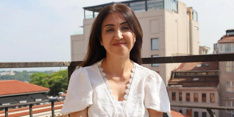 Tahliye olan gazeteci Dal: Tecrit haberleri suç değildir