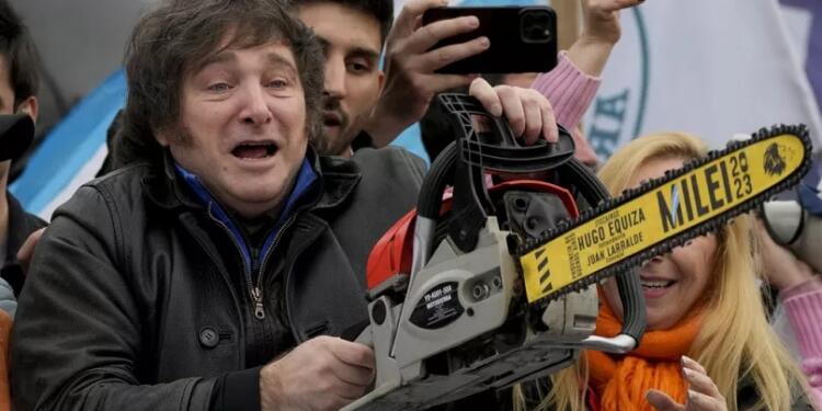 Maduro: Milei Arjantin’i ABD kolonisine dönüştürdü