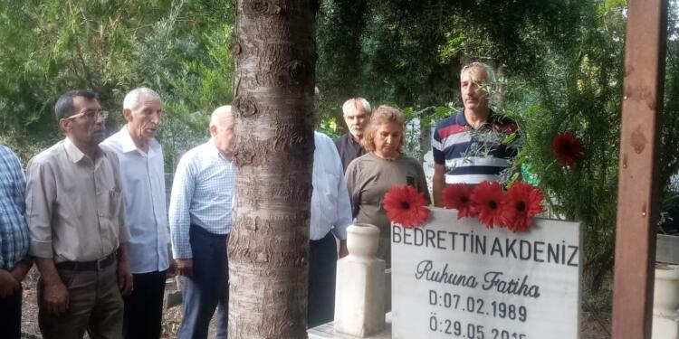 Bedrettin Akdeniz mezarı başında anıldı