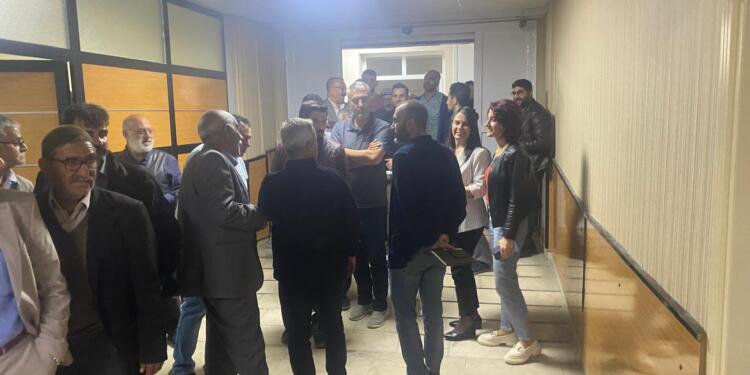 Agirî Belediyesi’nin çağrısıyla yurttaşlar borçlarını ödemek için akın etti