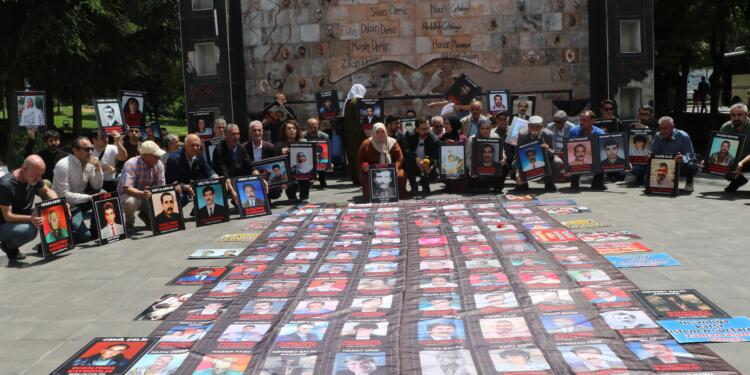 Kayıp yakınları ve İHD 4 kentte yakınlarının akıbetini sordu