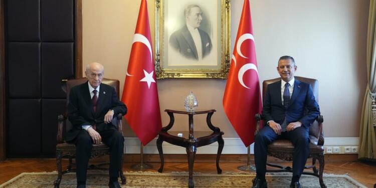 Bahçeli ve Özel Meclis’te bir araya geldi