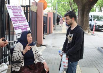 Emine Şenyaşar’a üniversite öğrencisinden destek