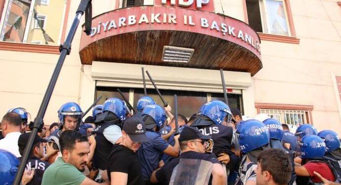 AYM, Koçyiğit’i darp eden polisler hakkında ihlal kararı verdi