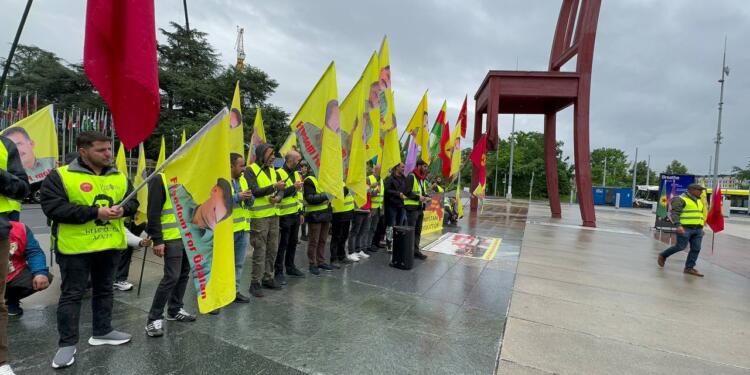 BM Ofisi önünde Kürt Dil Bayramı kutlandı