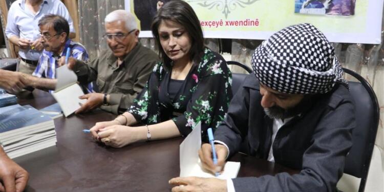 Ferhad Merdê ‘Kesera Azadiyê’ kitabını imzaladı