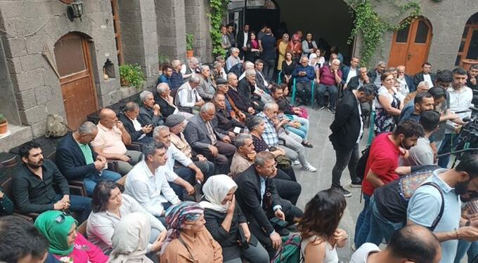 Amed’de Kürt Dil Bayramı kutlanacak: Kürtçe eğitim dili olsun