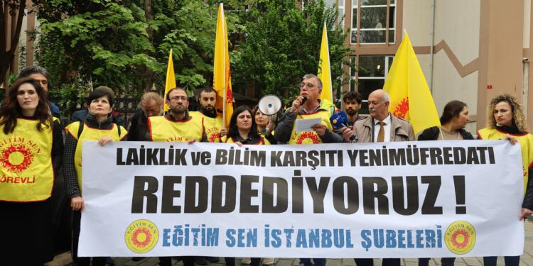 ‘MEB’in yeni müfredatı sorgulamayan bireyler yetiştirmek istiyor’