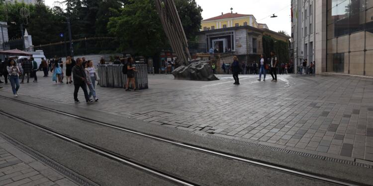 Galatasaray Meydanı’ndaki polis bariyerleri 300 hafta sonra kaldırıldı