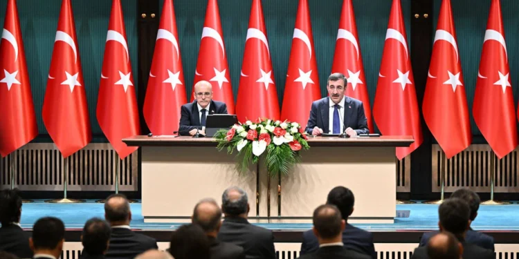 ‘Tasarruf’ paketi açıklandı: Saraydan değil yurttaştan tasarruf!