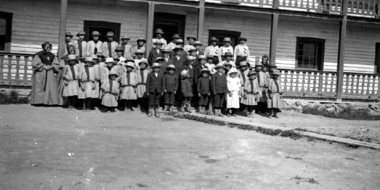 WP: Amerikalı yerliler Katolik kilise okullarında tecavüze maruz kaldı