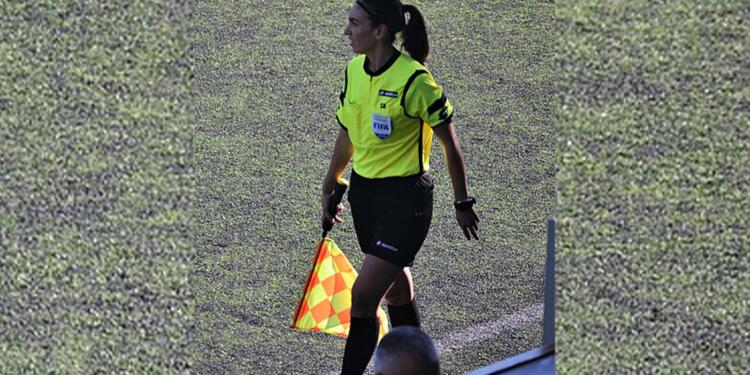 Kadın hakem hamile olduğu için FIFA listesinden çıkarıldı