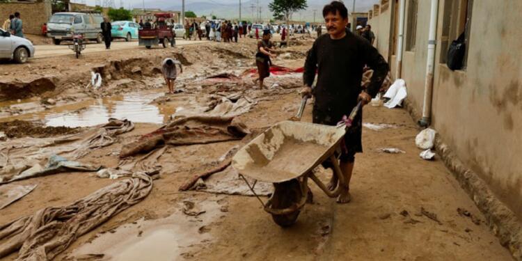 Afganistan’daki selde yaşamını yitirenlerin sayısı 400’e yaklaştı