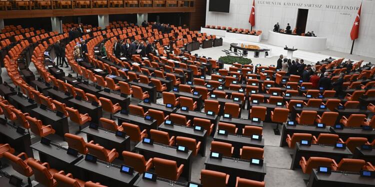 DEM Parti’nin ‘6-8 Ekim eylemleri araştırılsın’ önergesi oylanmadan reddedildi