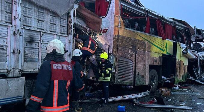 Mersin’de zincirleme kaza: 10 ölü 39 yaralı