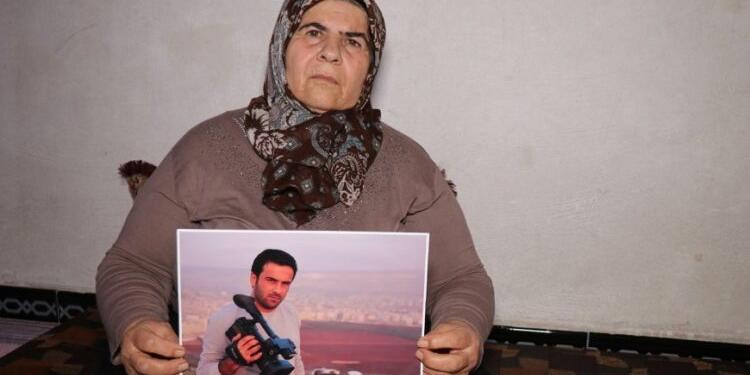 Gazeteci Süleyman Ahmed’in annesi kamuoyu baskısının sürmesini istedi