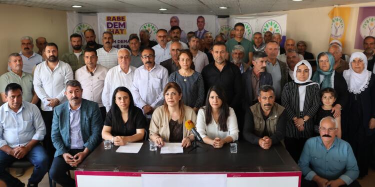 Seçimlerin yenileneceği Curnê Reş’te, AKP köylüleri tehdit ediyor