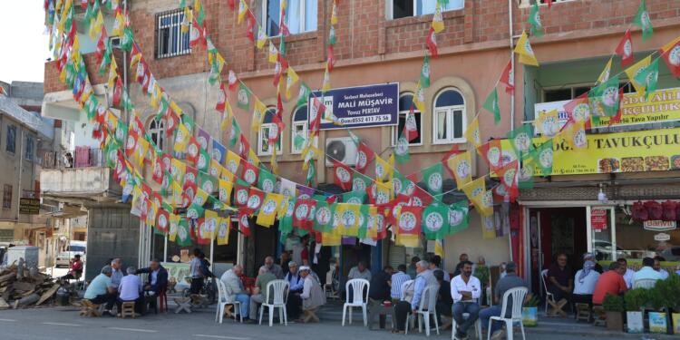 Seçimlerin yenileneceği Curnê Reş’te taşımalı seçmene çağrı