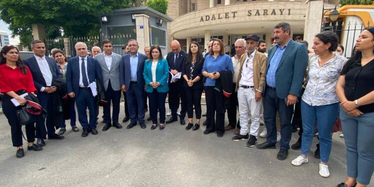 ‘Suruç Katliamı’ davası ertelendi | CHP, Davutoğlu ‘lütfen gelsin’ dedi