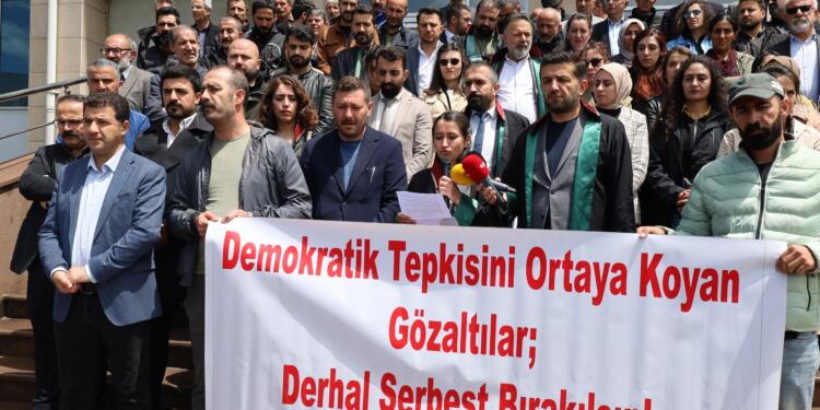 Wan’da gözaltılar protesto edildi