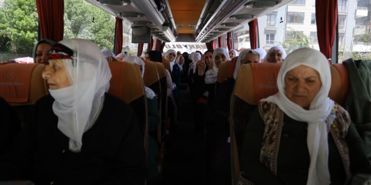 Tutsak yakınları ‘barış ve özgürlük’ için Ankara yolunda