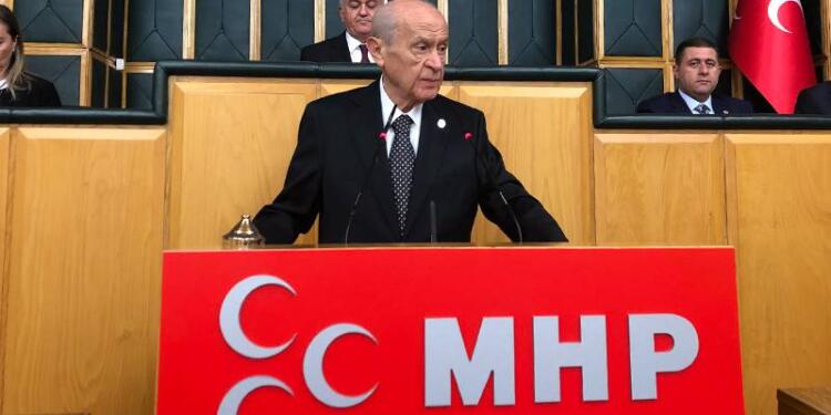 Bahçeli kendisinden beklenileni yaptı: Halk iradesini gasp edenleri ‘kutladı’
