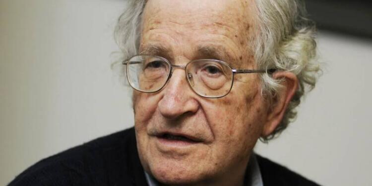 Noam Chomsky sağlık sorunları nedeniyle konuşma yetisini kaybetti