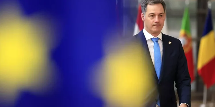 AP seçimlerindeki yenilginin ardından Belçika Başbakanı istifa etti