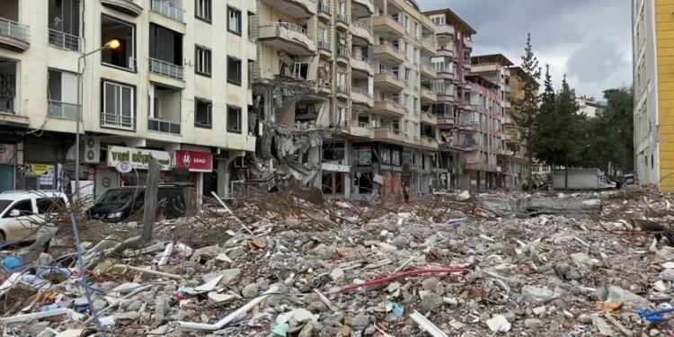 Hatay’da 51 kişinin ölümüne neden olan müteahhit, TOKİ ihalesi almış