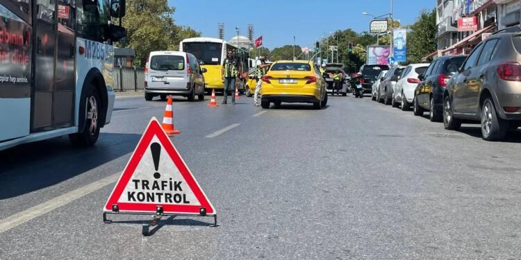 Bayram tatilinin ikinci günü: 11 kişi yaşamını yitirdi, bin 295 yaralı