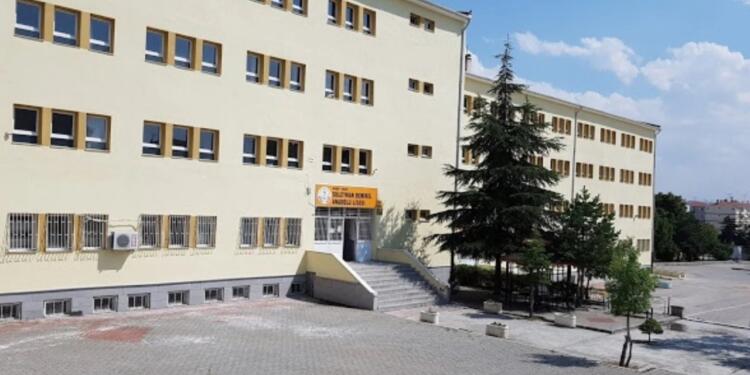 Tacizle suçlanan müdür kız imam hatip lisesine tayin edildi