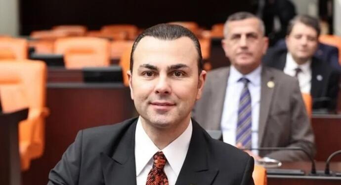 İYİ Parti’den bir isim daha istifa etti; sandalye sayısı 35’e düştü