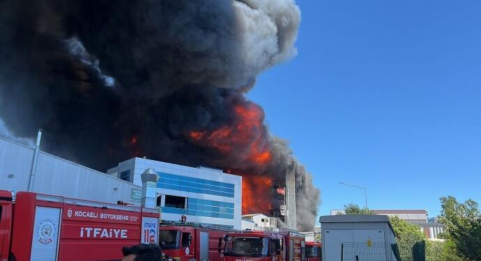 Tuzla Deri Organize Sanayi’de yangın