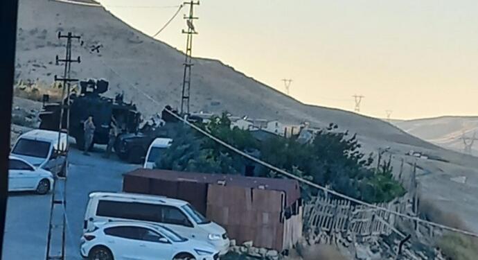 Mêrdîn’deki ev baskınlarında hamile kadın darp edildi