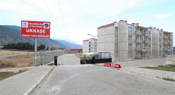 Konaklamadıkları yurt için öğrencilerden ücret talep edildi