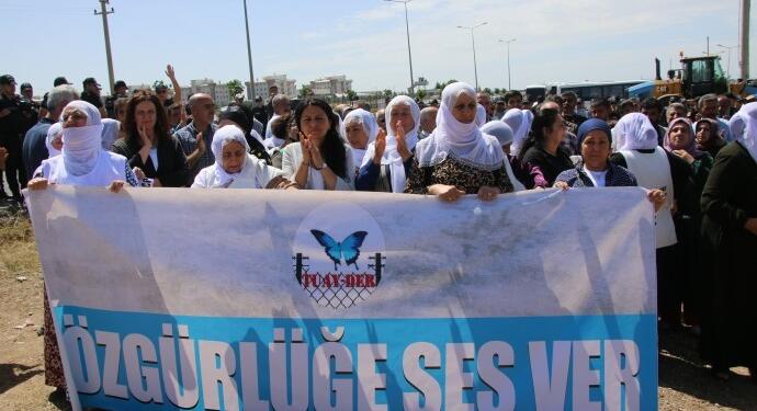 Tutsak yakınları: Eylemlerimiz sonuç alıncaya kadar sürecek