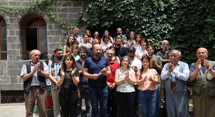 Sanatçılardan Amed’den seslendi: Kayyıma sessiz kalmayın