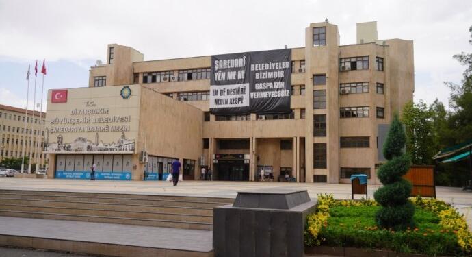 Belediyeyi hedef alan Yeni Şafak hakkında suç duyurusu