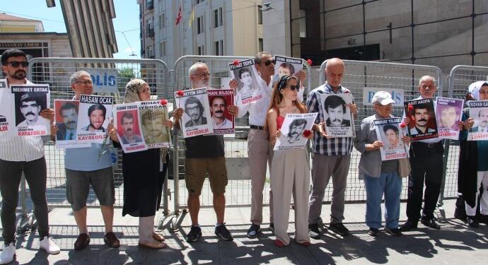 Cumartesi Anneleri idam edilen Veysel Güney’in mezarını sordu