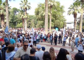 İş bırakan İzBB çalışanlarına biber gazlı saldırı