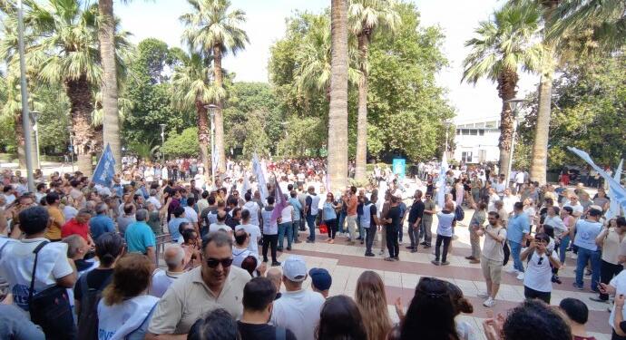 İş bırakan İzBB çalışanlarına biber gazlı saldırı