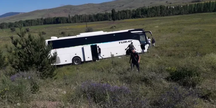 Sêwas’ta kaza: 21 yaralı