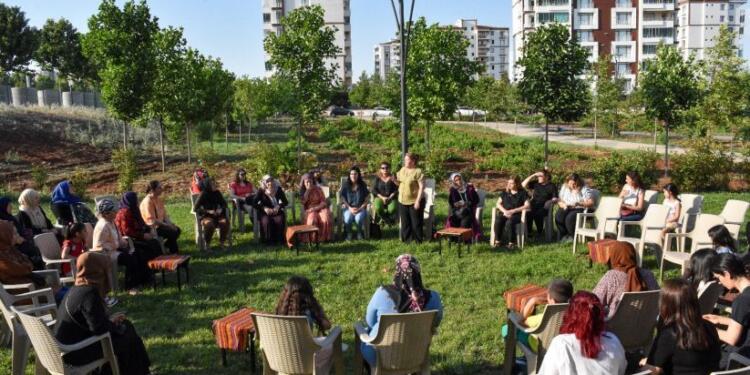 Rezan Belediyesi kadınlarla buluştu: Sizlerle karar alacağız