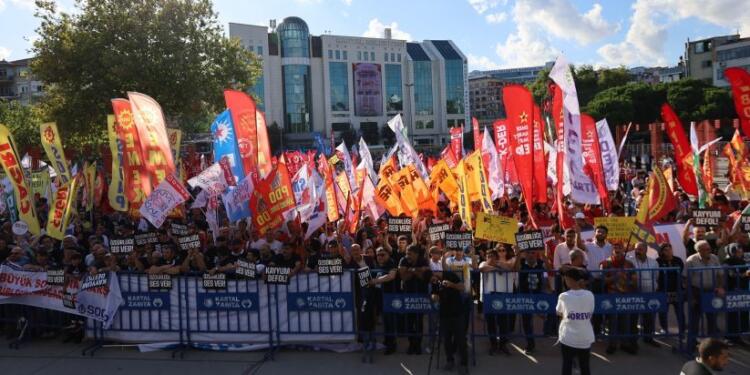 İstanbul’da kayyıma karşı miting sona erdi: Kayyıma geçit yok
