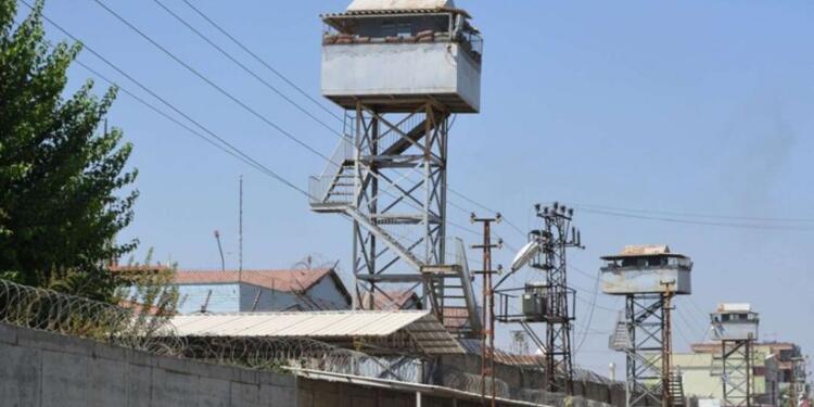 Tutsakların ‘özgürlük’ eylemi devam ediyor